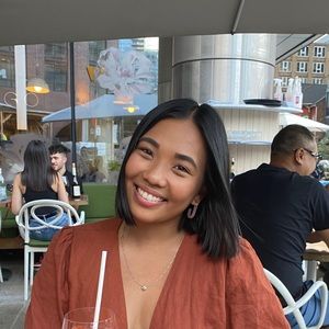 Meet your Posher, Olivia